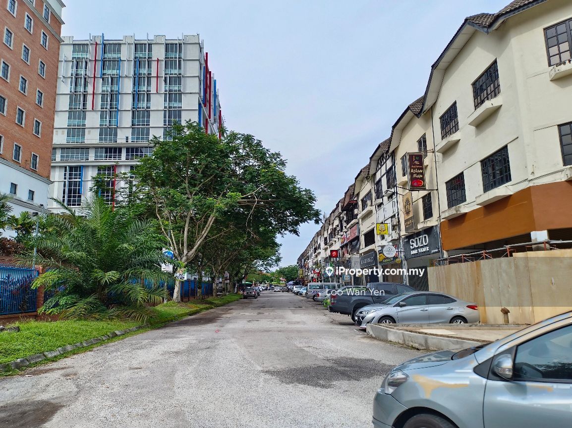 Bandar Sungai Long, Bandar Sungai Long Intermediate ShopOffice for