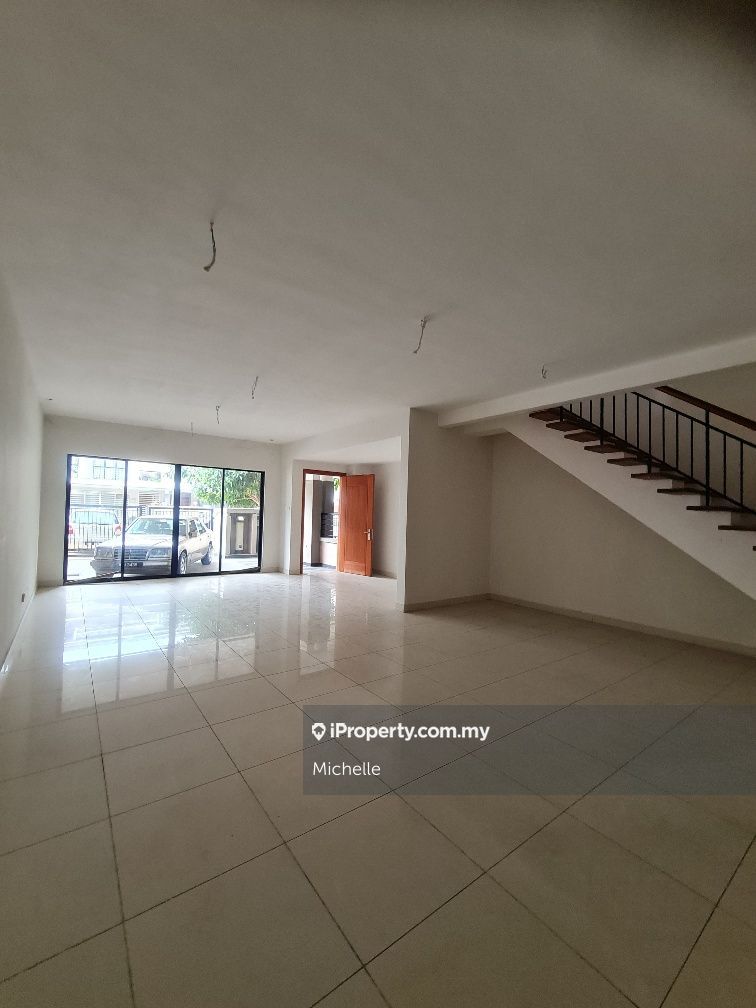 22 x 75 Brand New Saffron House, Denai Alam Intermediate 2sty Terrace