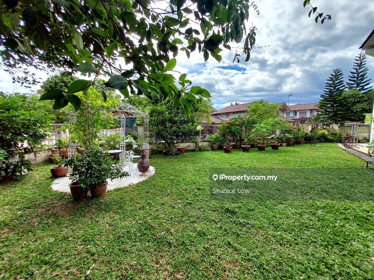 Bandar Puteri Puchong Corner lot 2sty Terrace/Link House 6 bedrooms