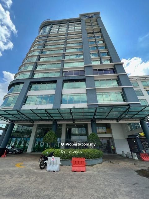 The Crest Corporate Tower, Menara Crest PJ, 3 2 Square, Petaling Jaya ...