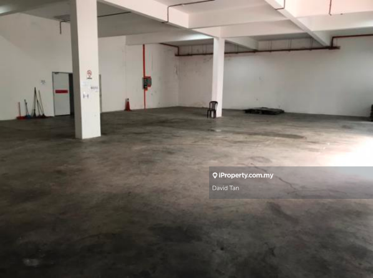 Corner lot Kota Damansara Mainroad Bungalow Commercial/Warehouse