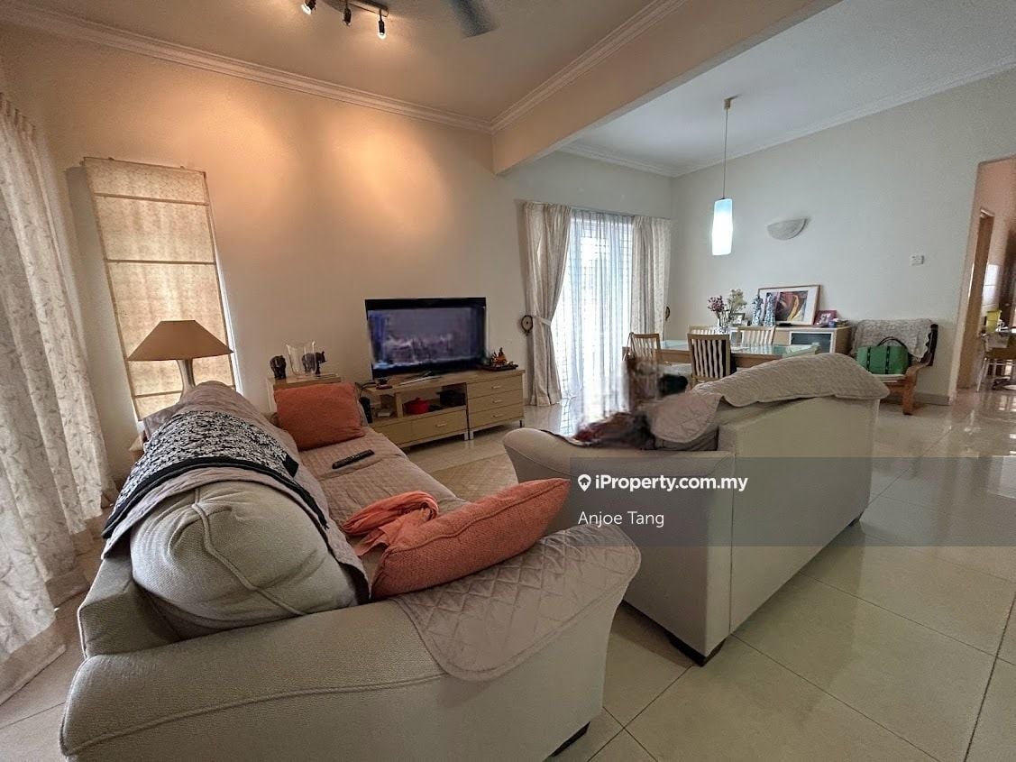 Kemuning Bayu End Lot Freehold Terrace house for Sale