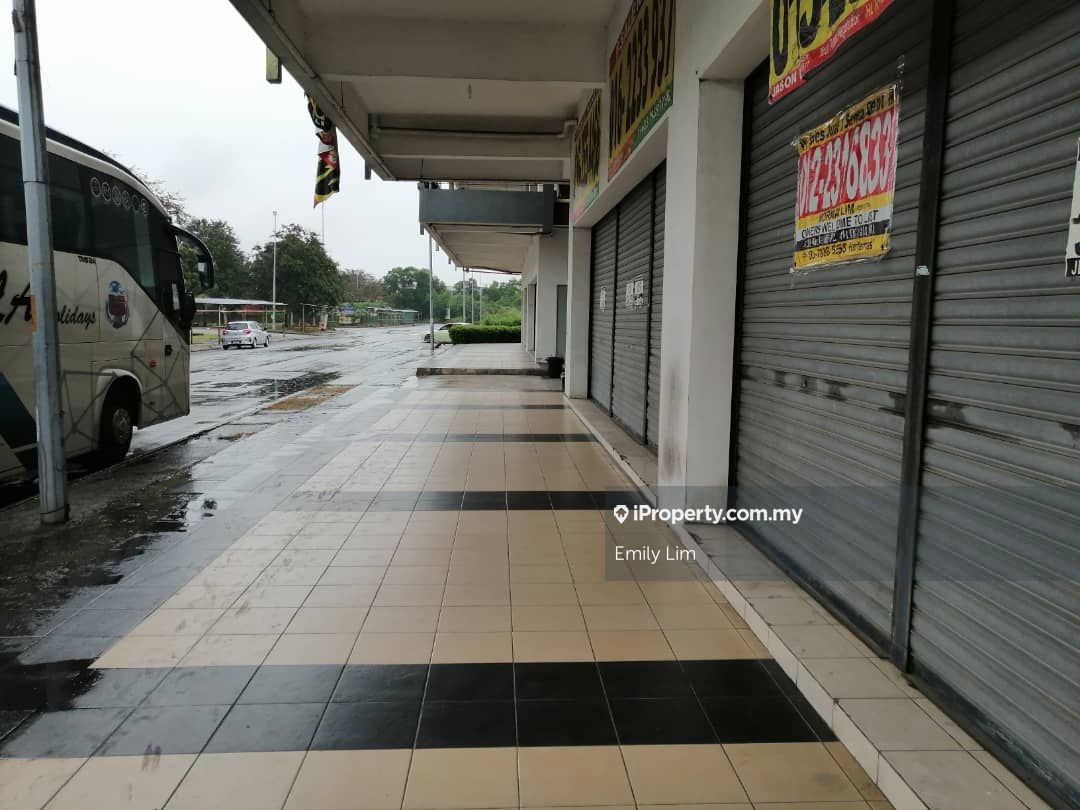 Galleria Klang Central next to Setia Alam, Klang for sale RM2800000
