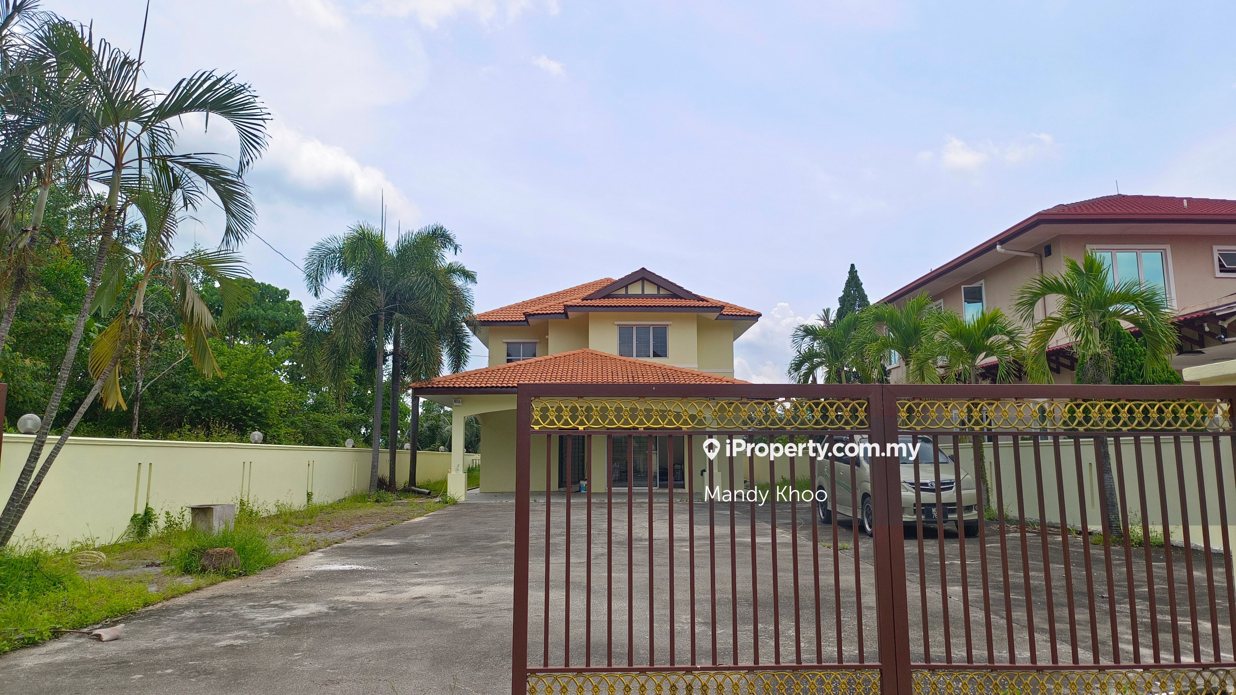 Bandar country homes,rawang, Rawang End lot Bungalow 6+1 bedrooms for