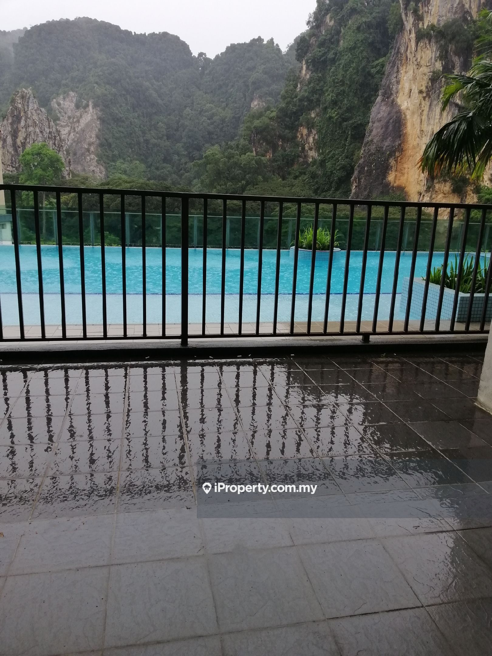 Amara, Batu Caves