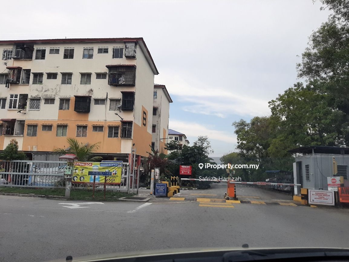 Nuri Intermediate Flat 3 Bedrooms For Sale In Bangi Selangor Iproperty Com My