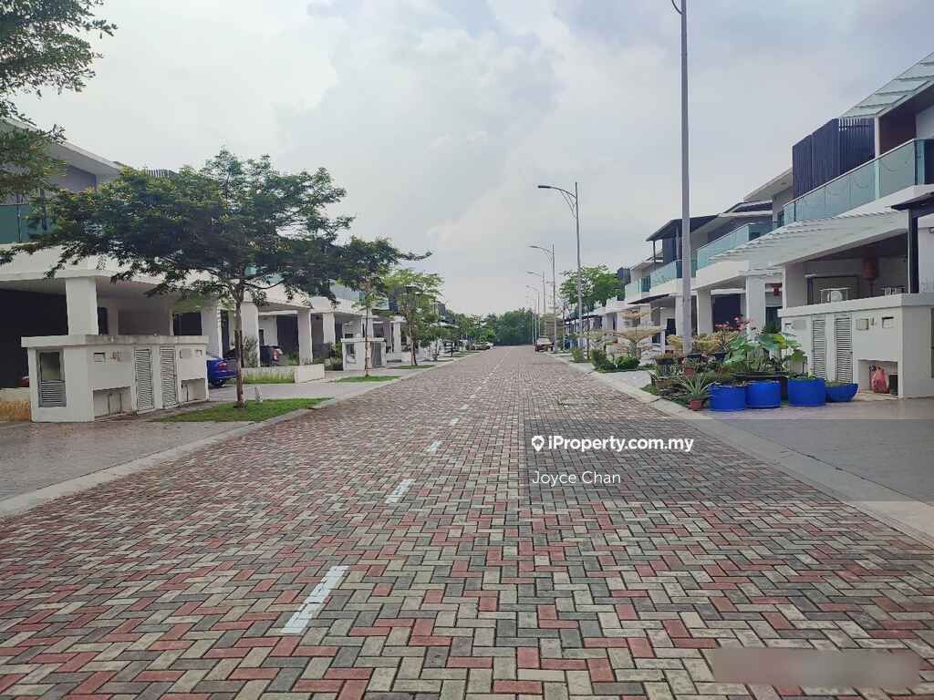 D'Island Residence, Puchong Semidetached House 4 bedrooms for sale