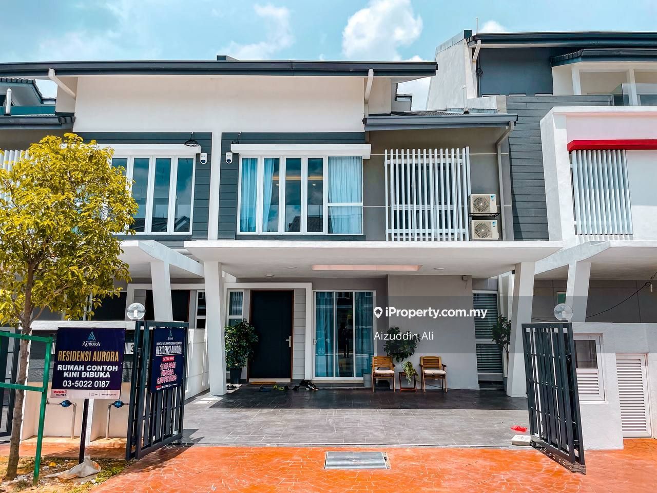 Cyberjaya 2sty Terrace/Link House 5 bedrooms for sale