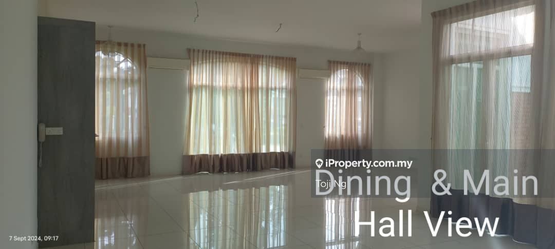 Bungalow in Setia Alam — photo 9 of 17