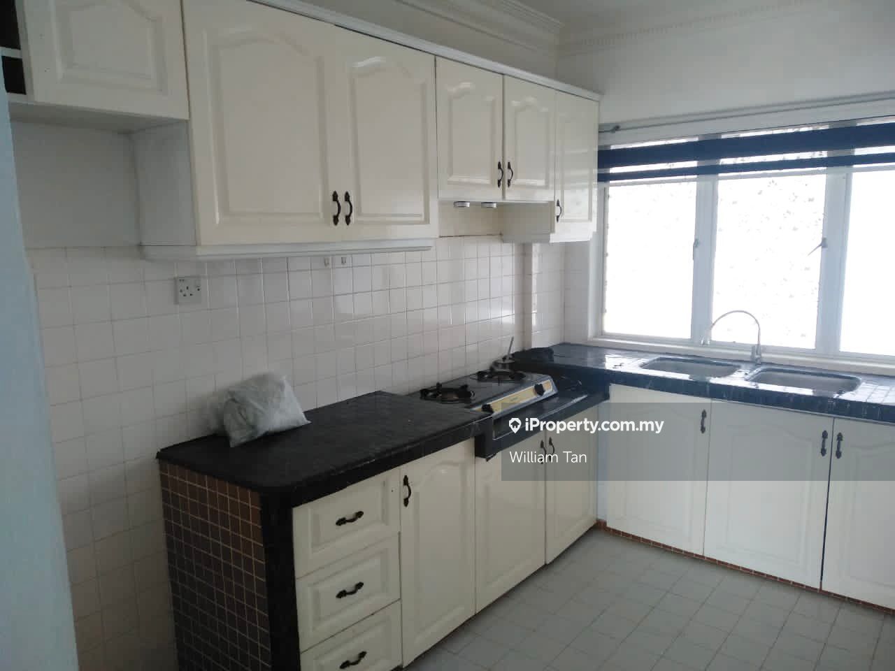 Grandeur Tower Corner lot Apartment 3 bedrooms for rent in Ampang