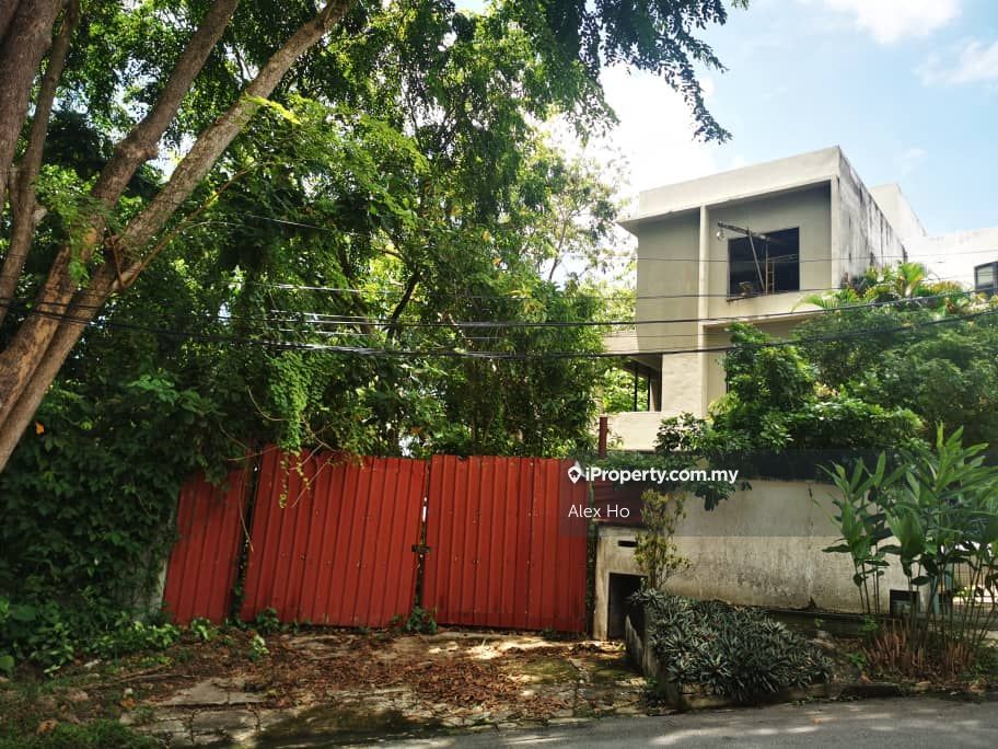 Batu Ferringhi 3sty Terrace/Link House 5 bedrooms for sale iProperty