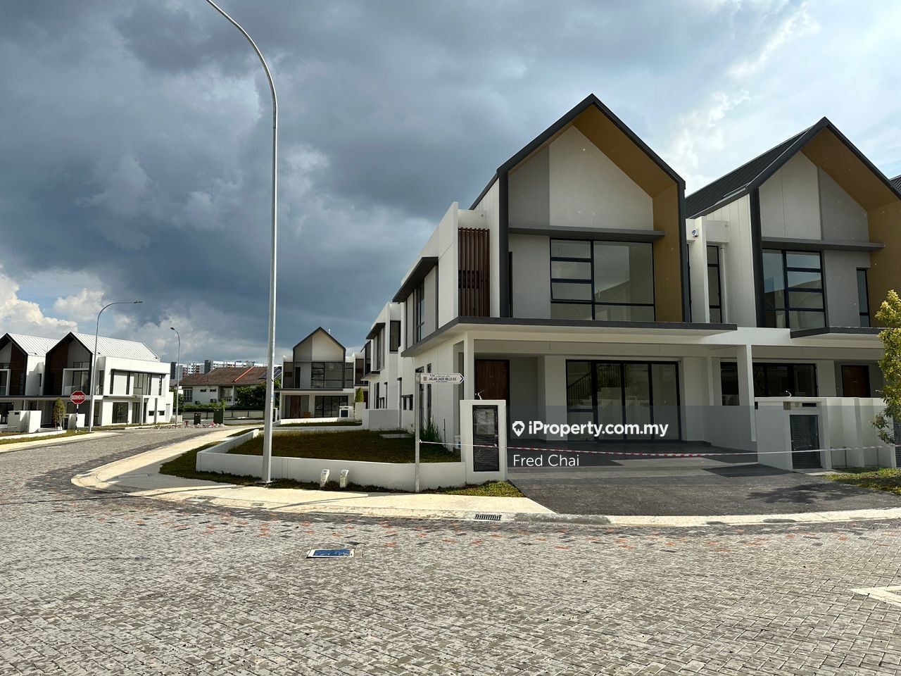 Jade Hills, Kajang Corner lot 2sty Terrace/Link House 4 bedrooms for sale