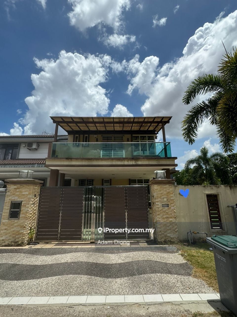 Taman Seri Austin, Johor Bahru Corner lot Cluster House 4 bedrooms for