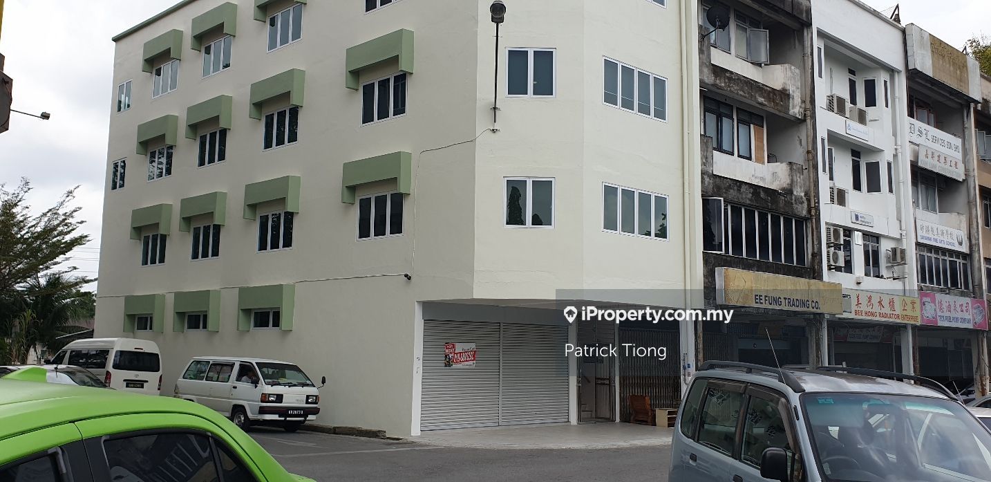Ground & 1st Floor Corner Shop for Rent at Jln Pending, Pending