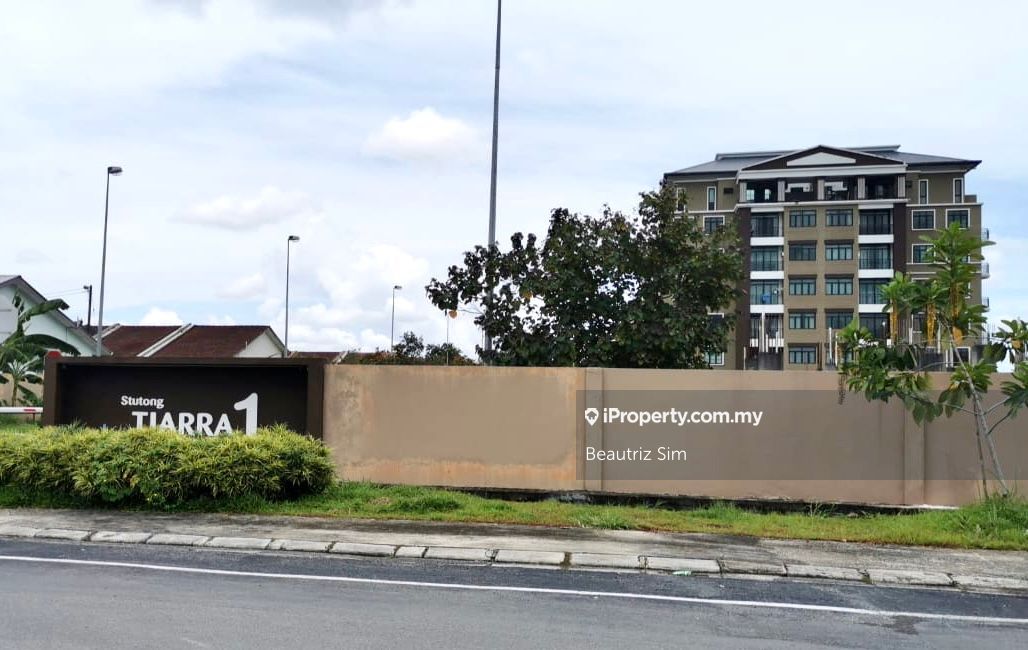 Stutong Tiarra Corner lot Apartment 4 bedrooms for rent in Kuching