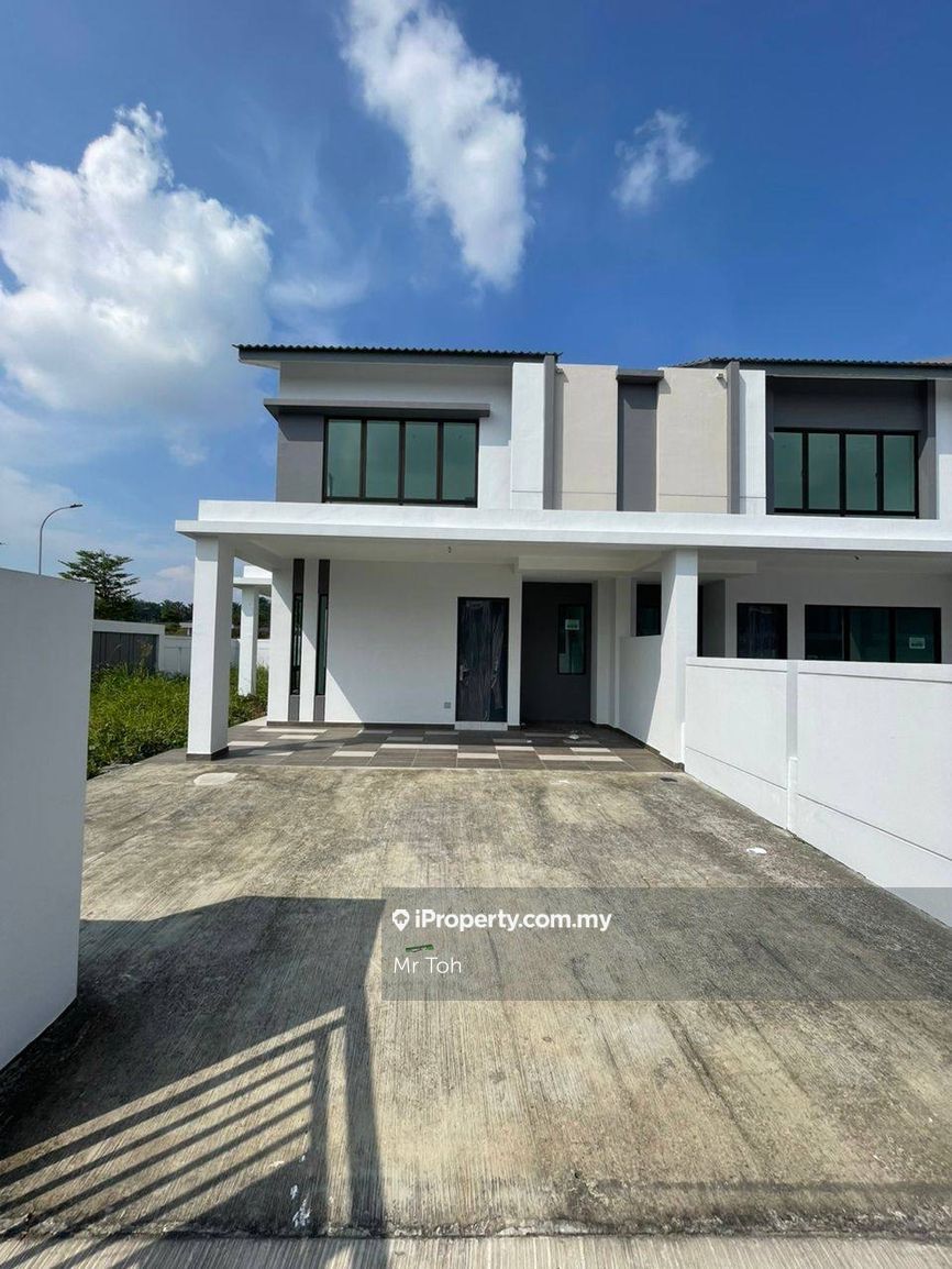 Austin Duta, Tebrau