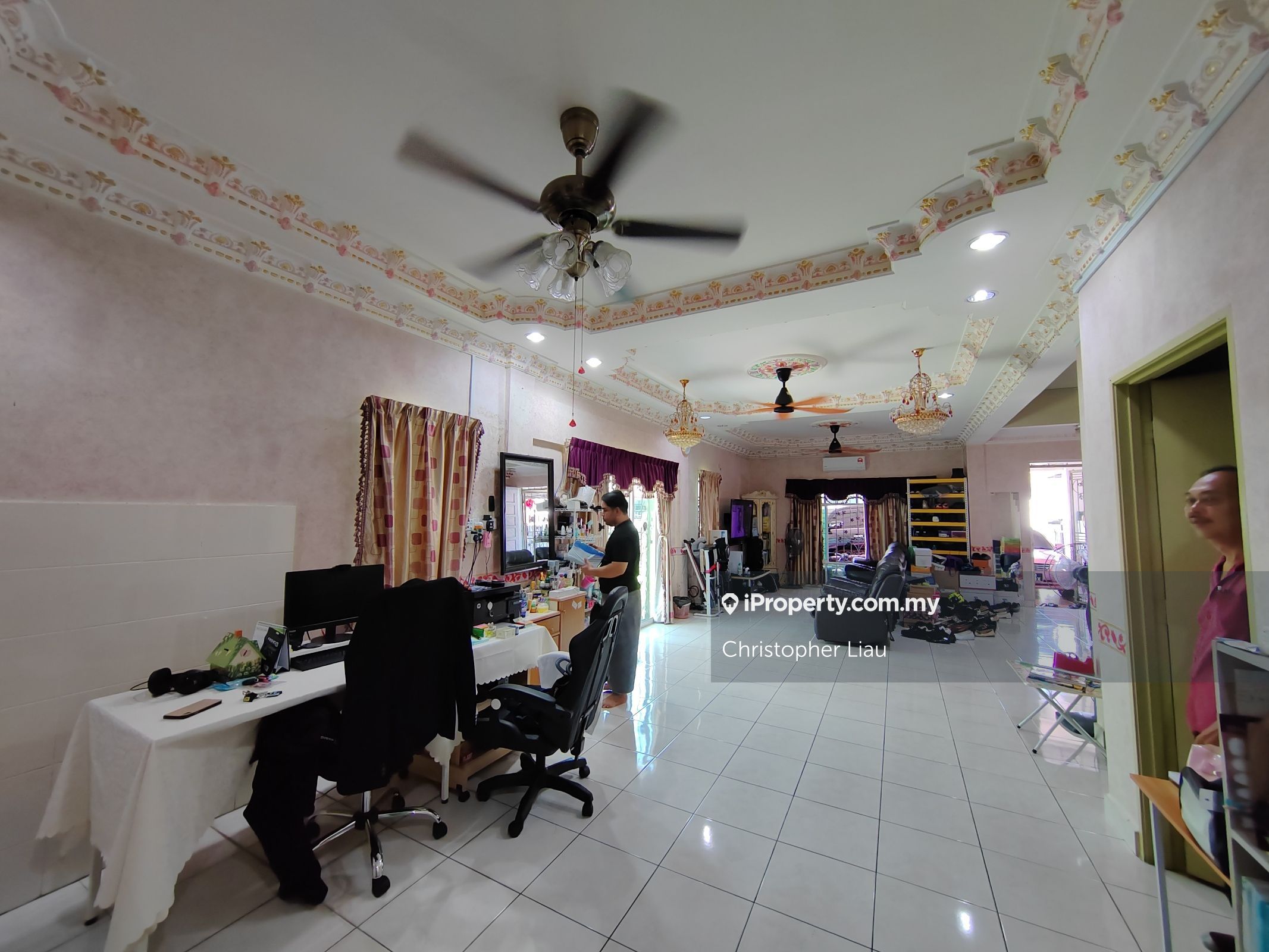 putatan, Kota Kinabalu End lot 2.5-sty Terrace/Link House 4 bedrooms