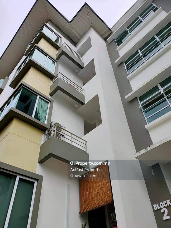 Demak Laut Commercial Centre Flat 3 bedrooms for rent in Kuching