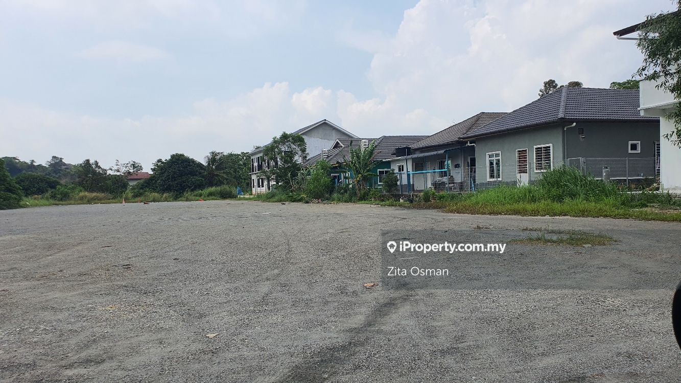 Bungalow lot Kg Kubu Gajah, Kampung Kubu Gajah, Sungai Buloh for sale