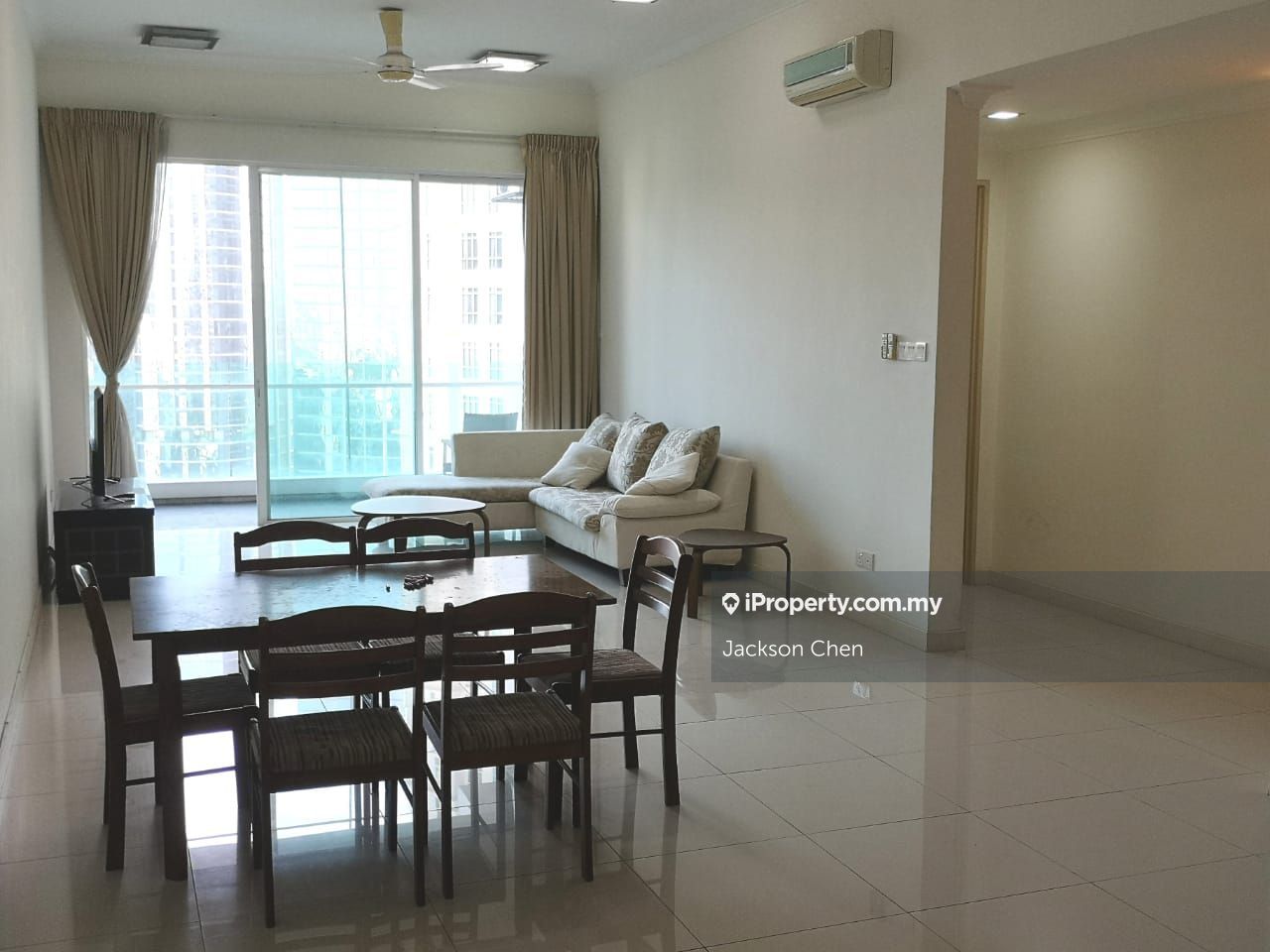 The Park Residences 1 Corner lot Condominium 3 bedrooms for rent in