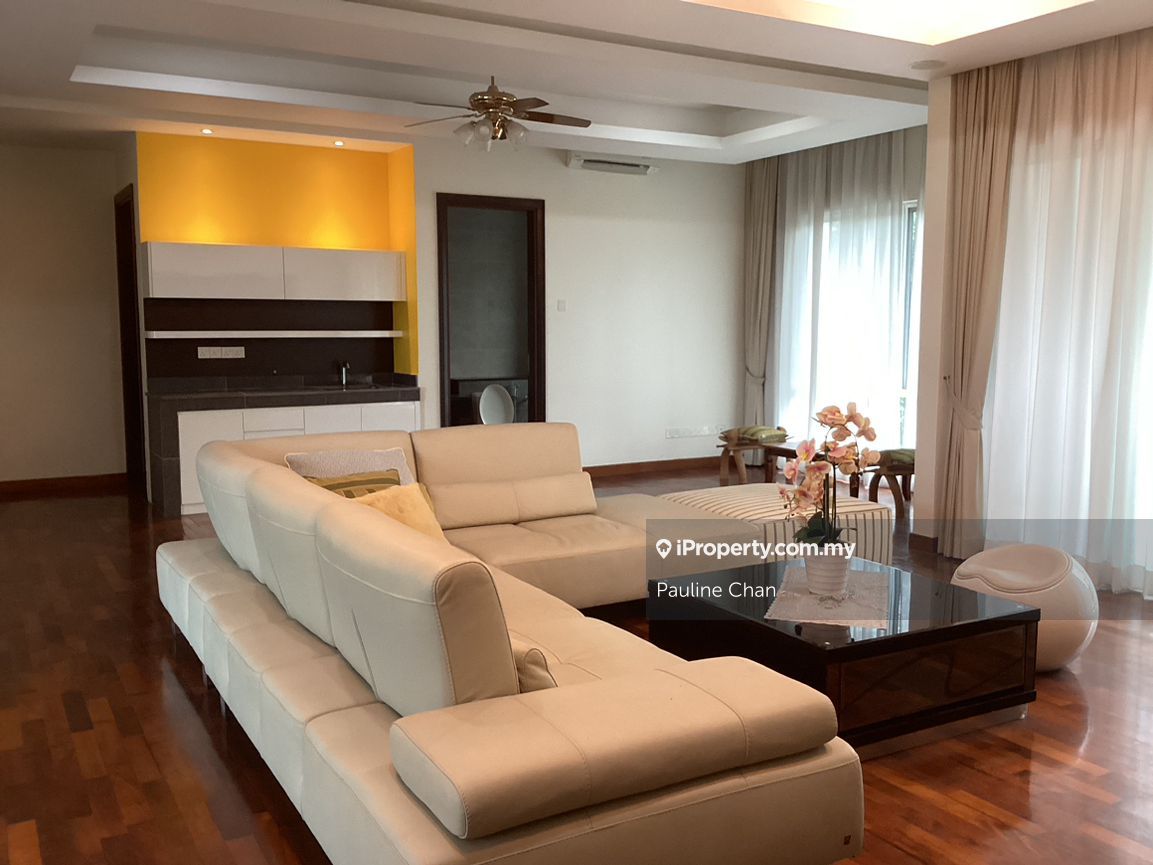 taman equine, Serdang Bungalow 5+1 bedrooms for rent
