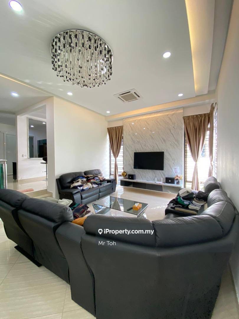 Setia Tropika 9, Johor Bahru Cluster House 4 bedrooms for sale