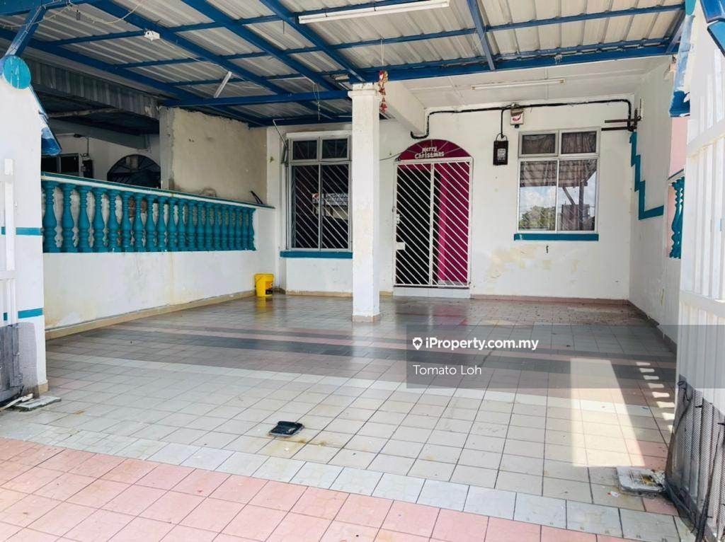Taman Universiti, Skudai 1sty Terrace/Link House 3 bedrooms for sale