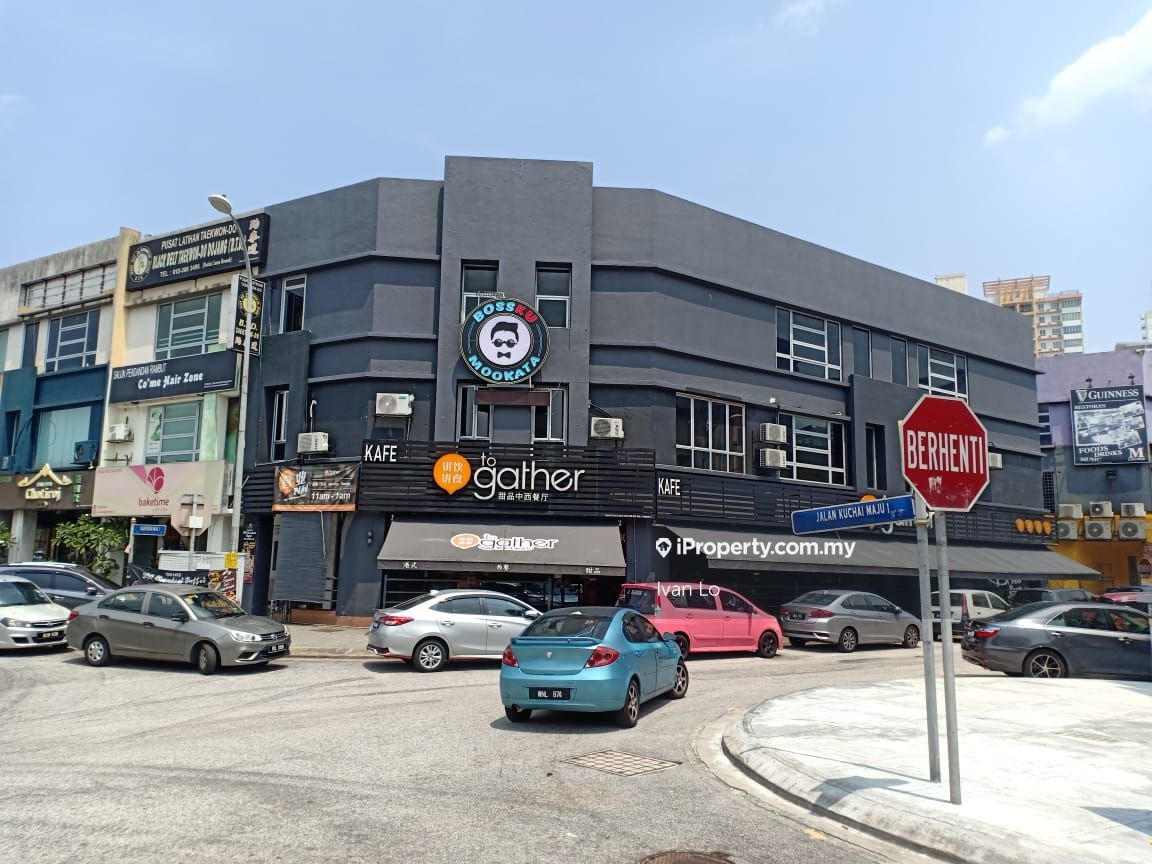 3sty corner shoplot, kuchai maju, Kuchai Lama for sale RM6600000