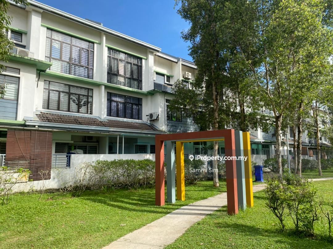 Park Villa Townhouse, Bukit Puchong, Puchong Intermediate Townhouse 3+1