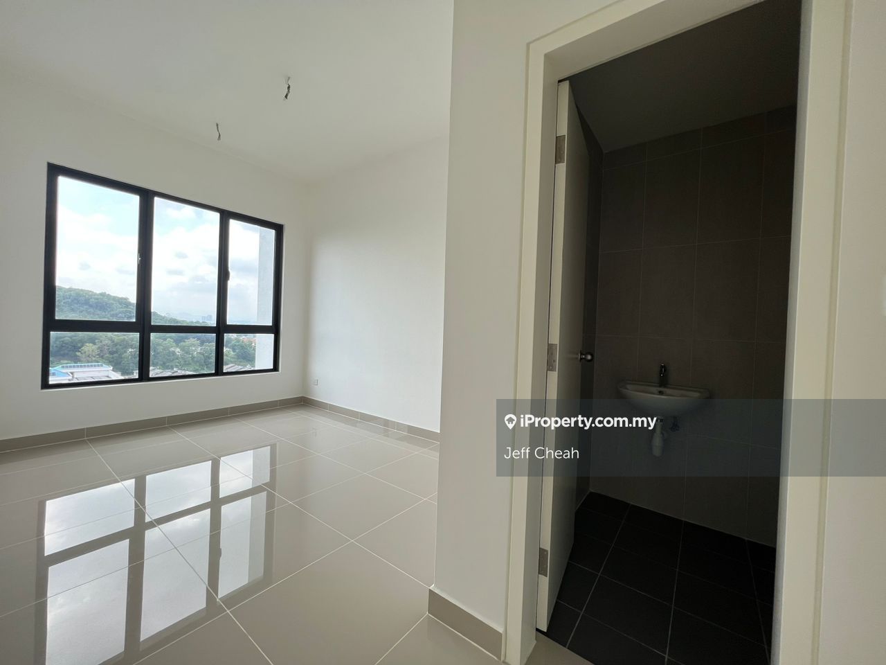 Freehold, Brand New Studio for Sale, Next to MRT