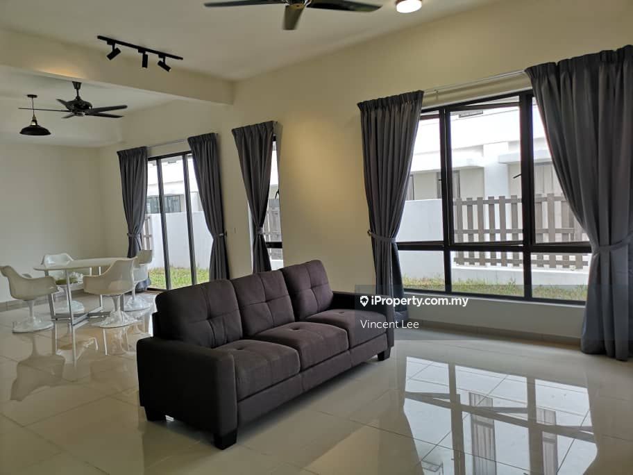 Setia Ecohill , Semenyih Corner lot Semidetached House 4 bedrooms for