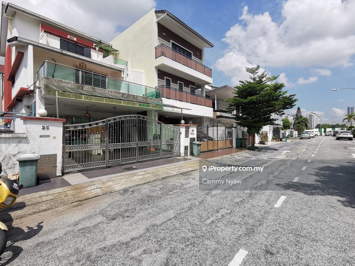 Balcony Taman Residensi Taman Tasik Indah, Jalan Ipoh for sale RM1380000 iProperty Malaysia