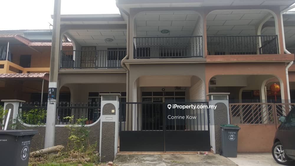 Taman Berlian Biru, Kluang Intermediate 2sty Terrace/Link House 4