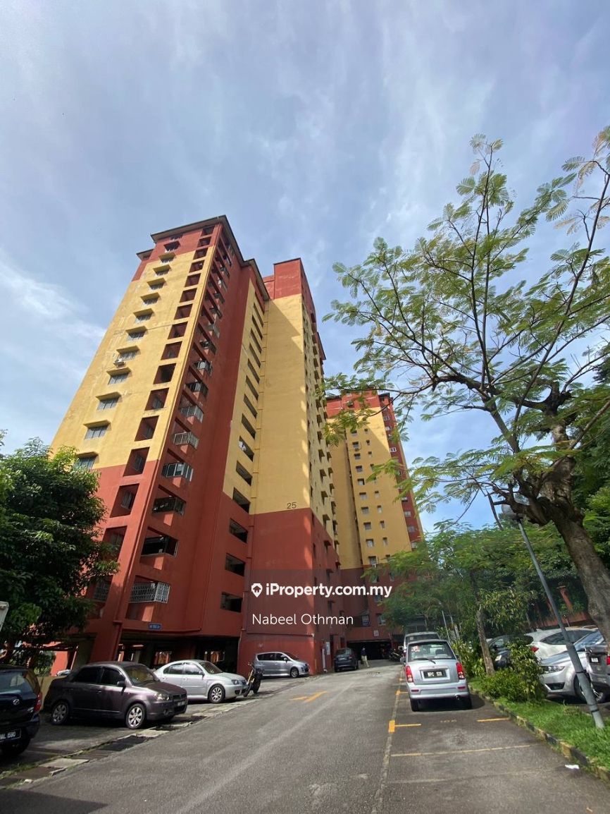 Bukit Winner (Winner Heights) Condominium 3 bedrooms for sale in Desa