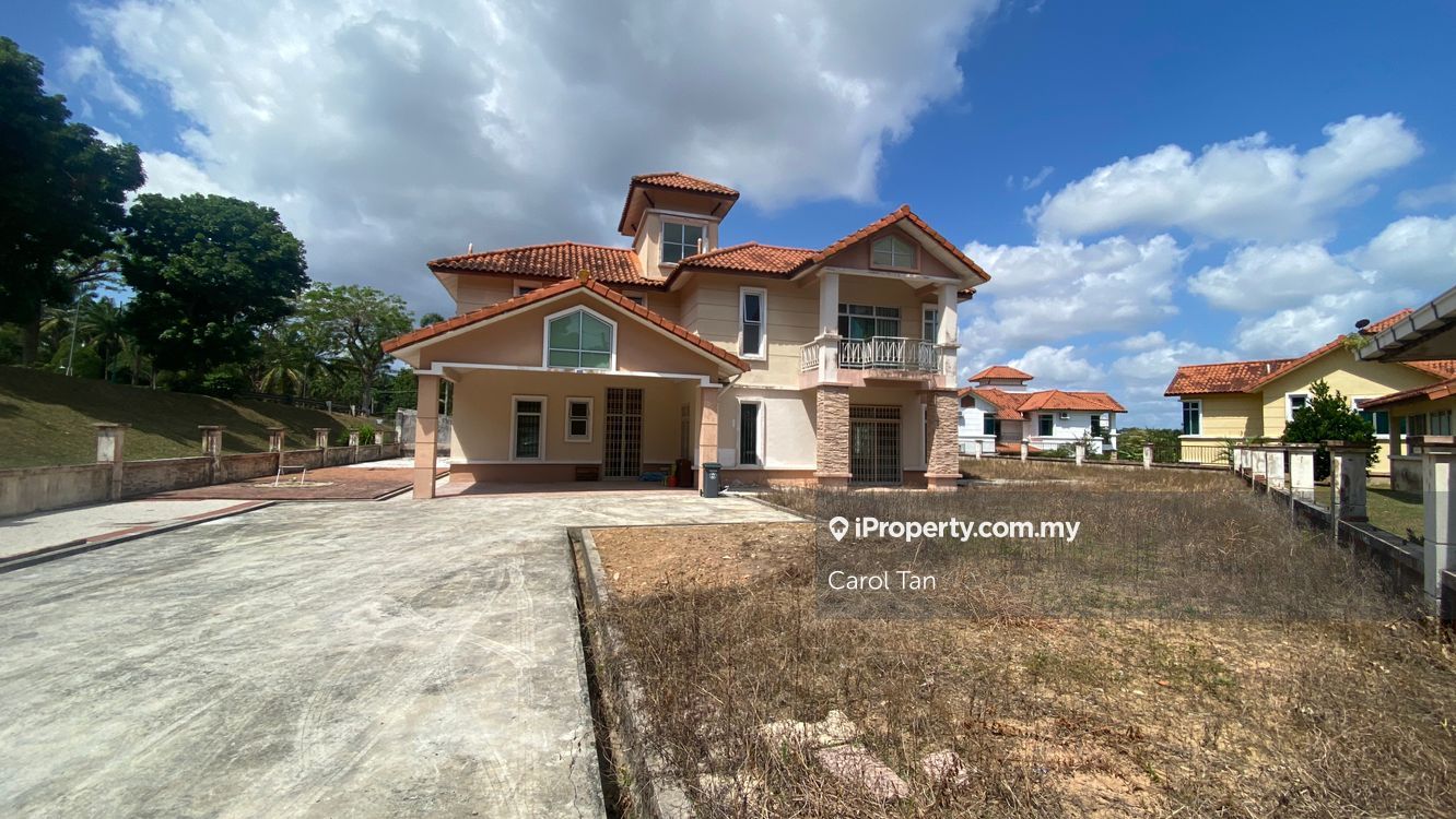 Bandar Putra, Kulai Corner Lot Bungalow 6+1 Bedrooms For Sale ...