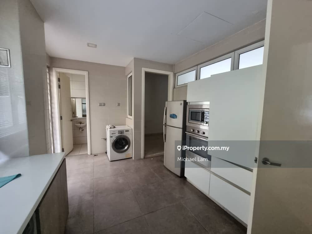 The Effingham , Bandar Utama Intermediate Bungalow 6+1 bedrooms for