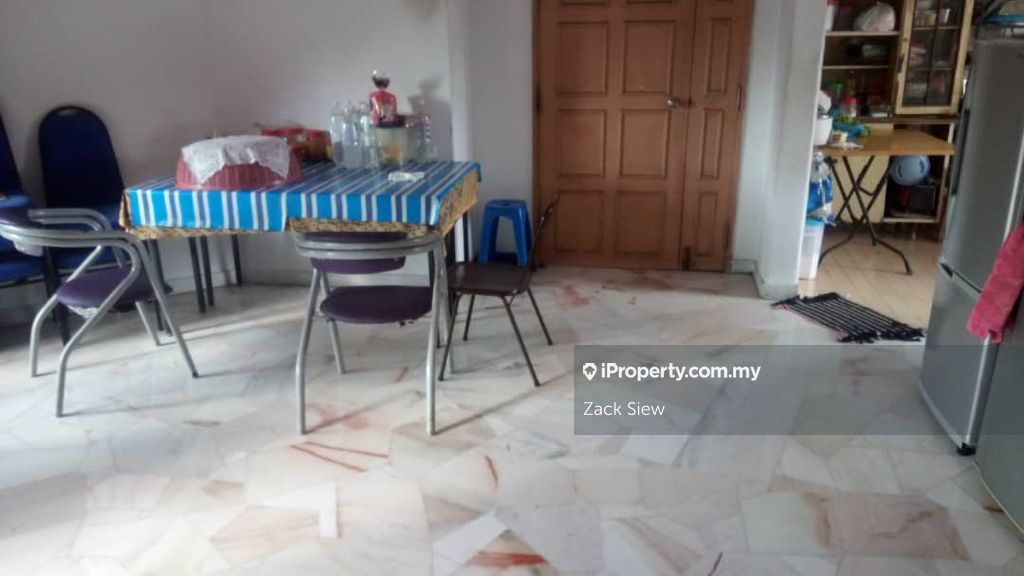 Megah Court Apartment, Jalan Ipoh