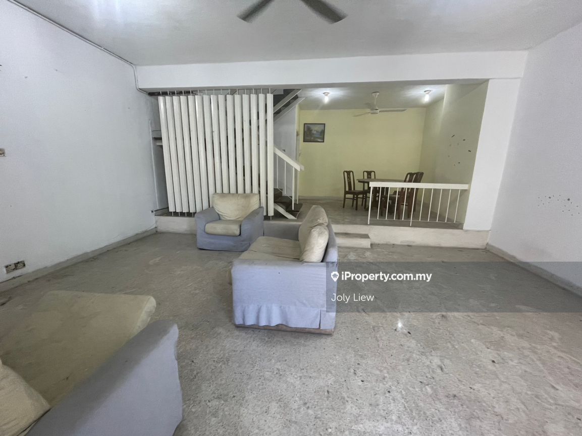 Taman Connaught , Cheras, Cheras 2sty Terrace/Link House 4 bedrooms