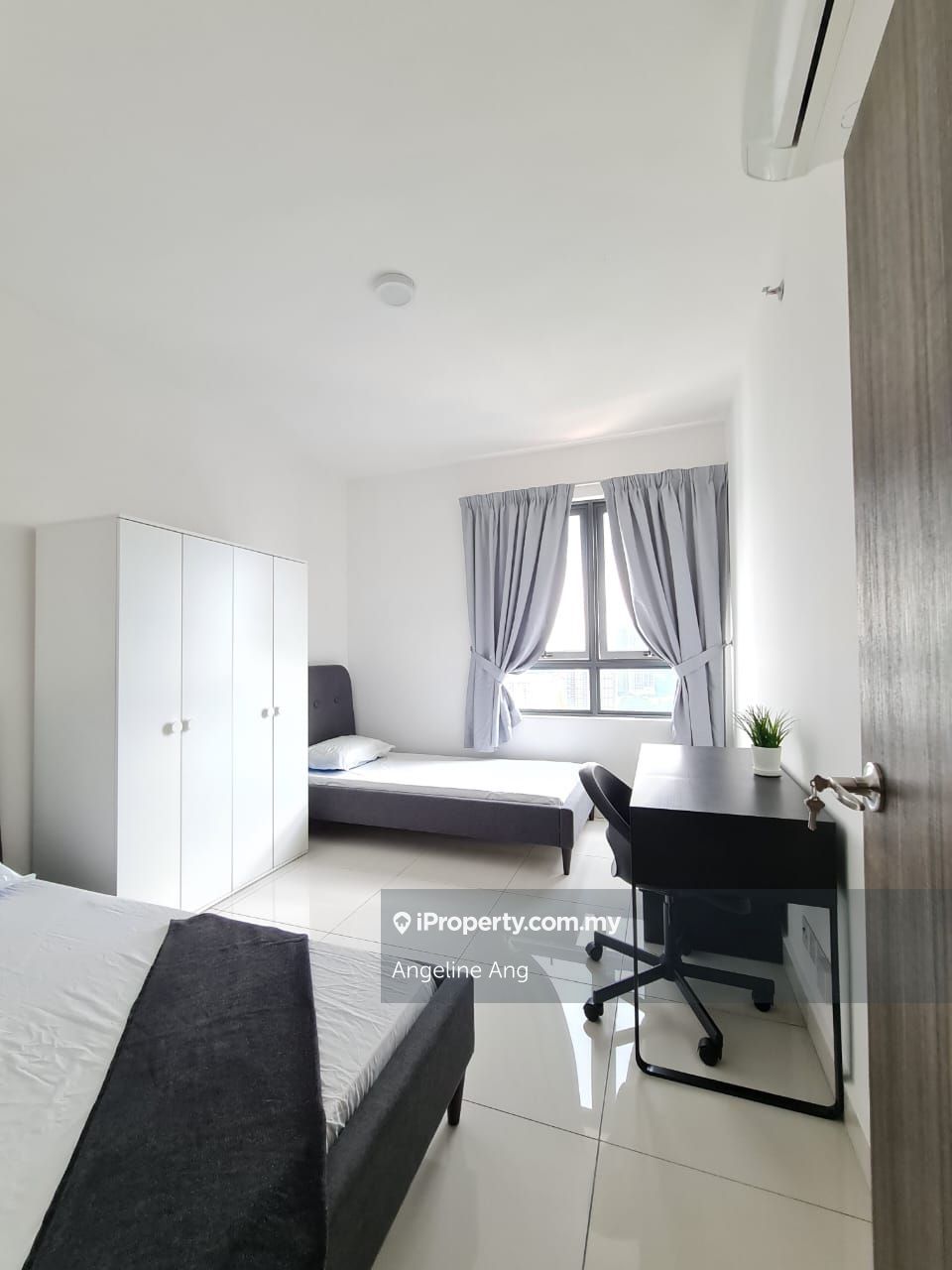 The New Duo Edumetro Intermediate Condominium 2 bedrooms for rent in