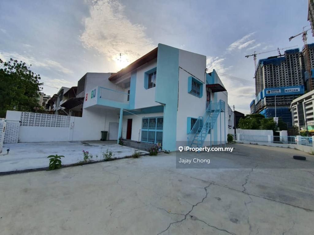 Len Seng Corner house, Cheras 2sty Terrace/Link House 4 bedrooms for