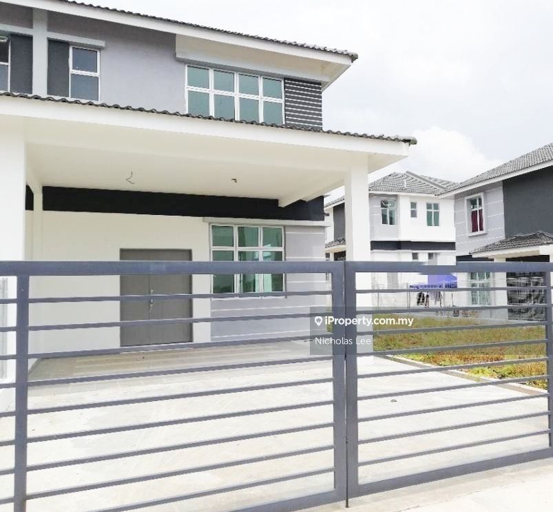 Taman Scientex Impian, Kulai Intermediate Semidetached House 4 bedrooms for rent