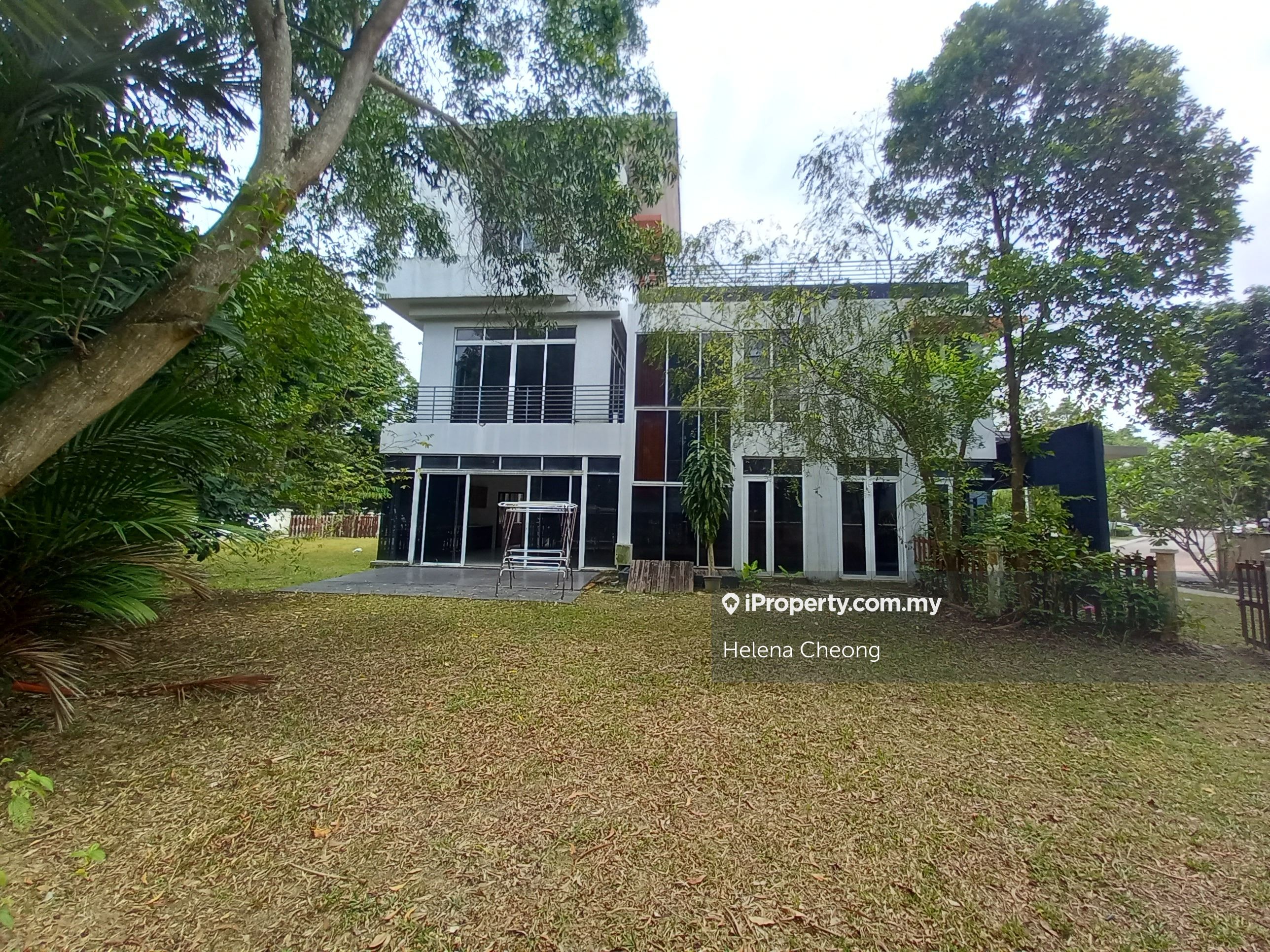 Setia Eco Park Intermediate Bungalow 5+1 bedrooms for rent