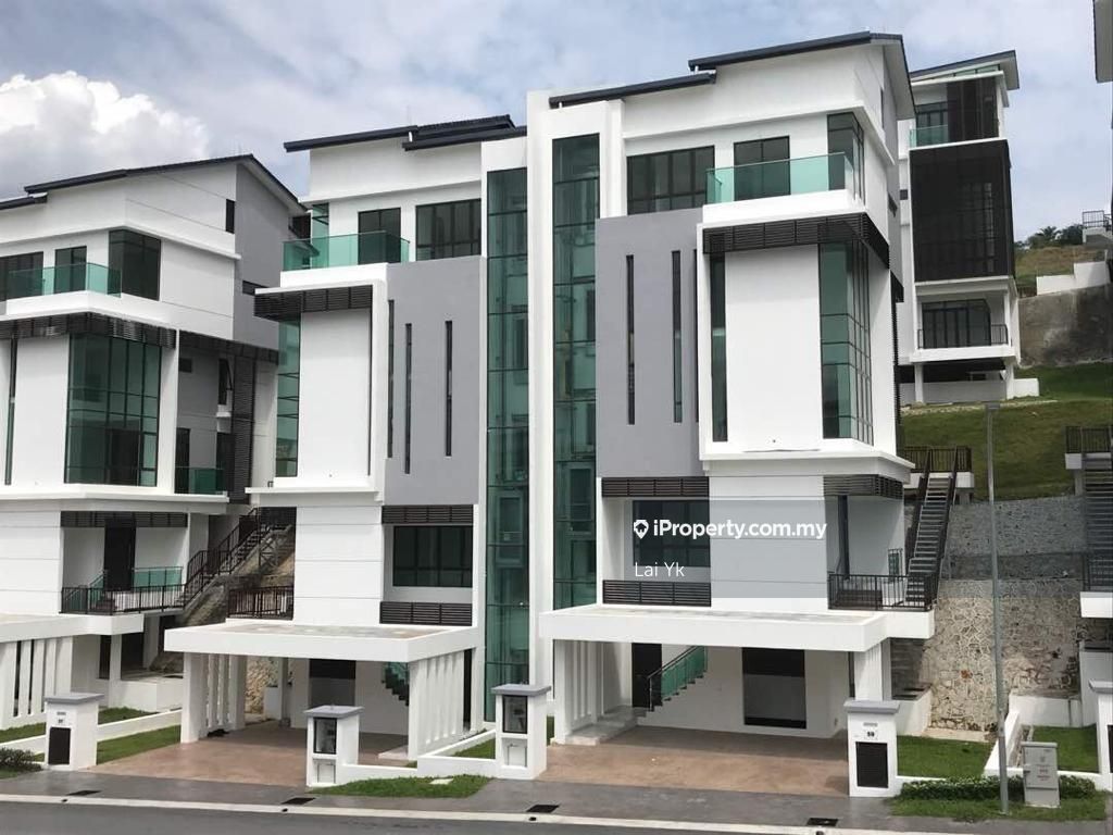 Kingsley Hill, Putra Heights Semidetached House 6 bedrooms for sale