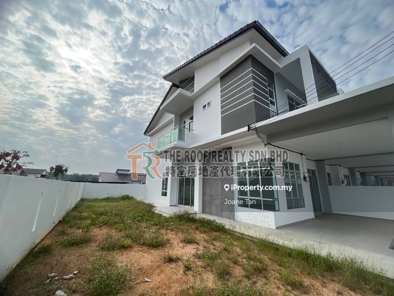 Jalan Kim Kee Double Storey Terrace House, Muar Corner lot 2sty