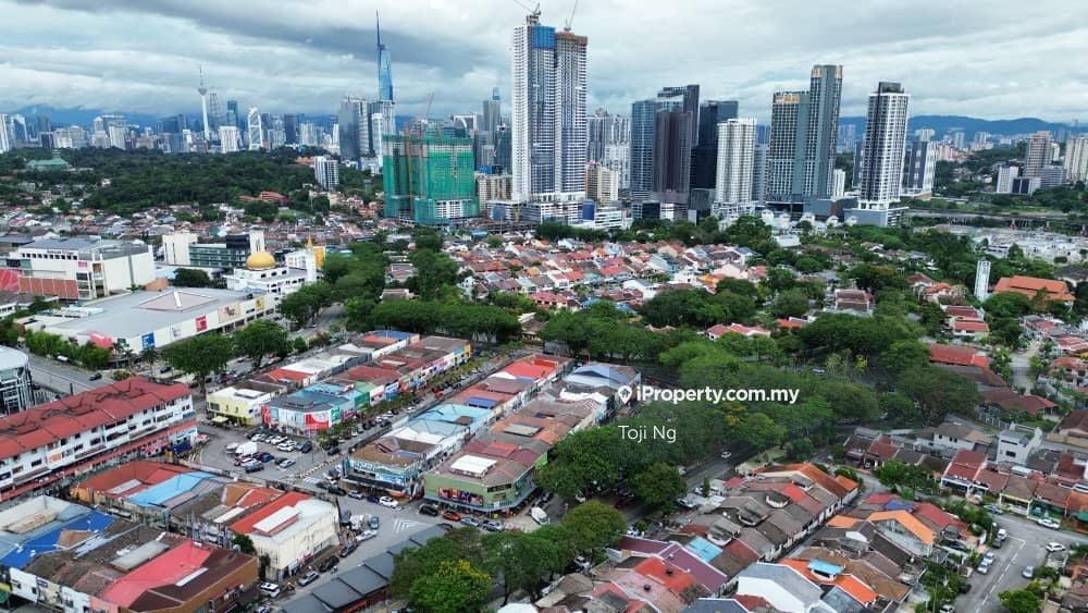 Bungalow for sale in Pantai, Kuala Lumpur, Malaysia — 15,000 sqft