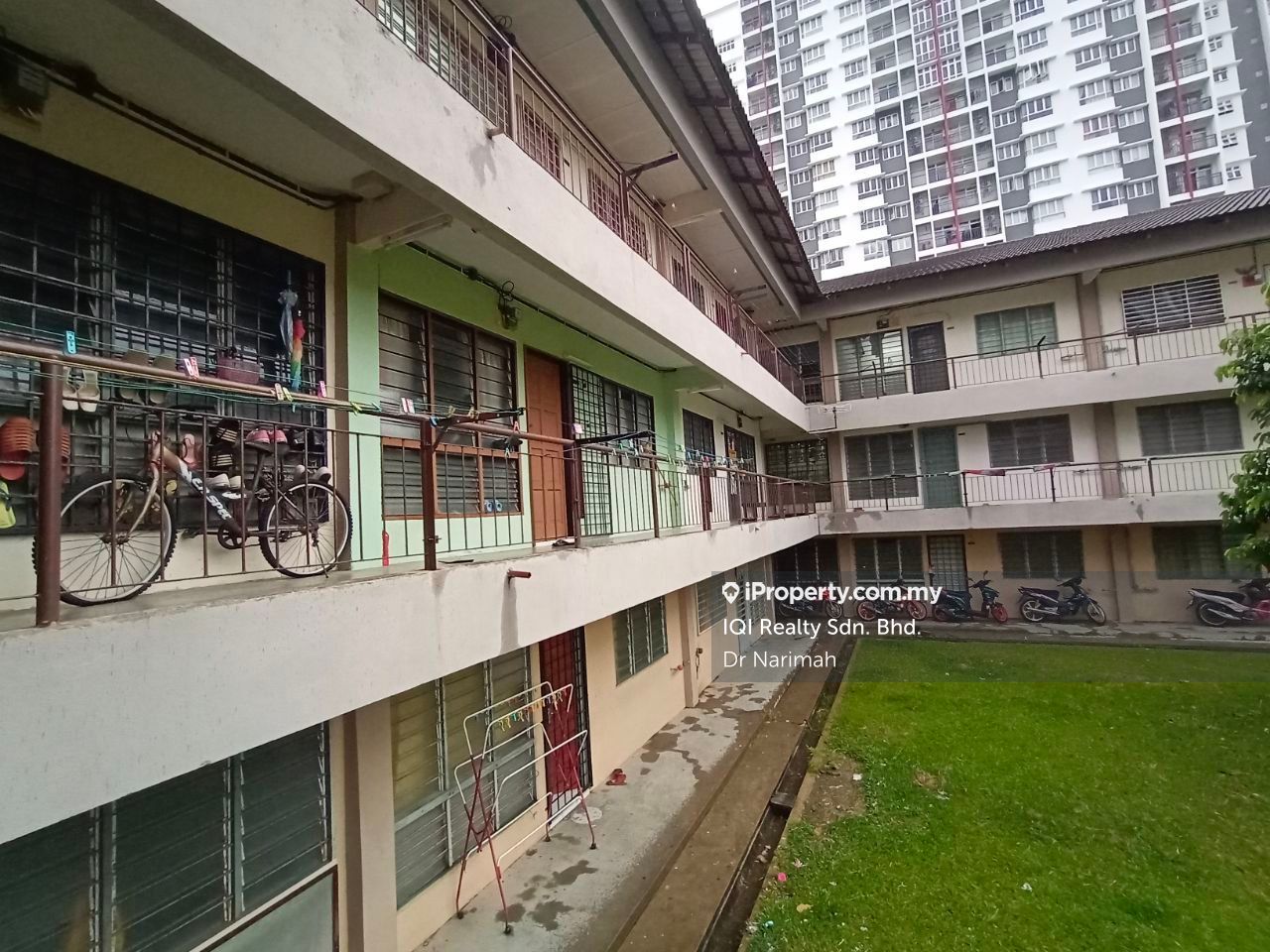 Ixora, Garden Avenue, Seremban 2