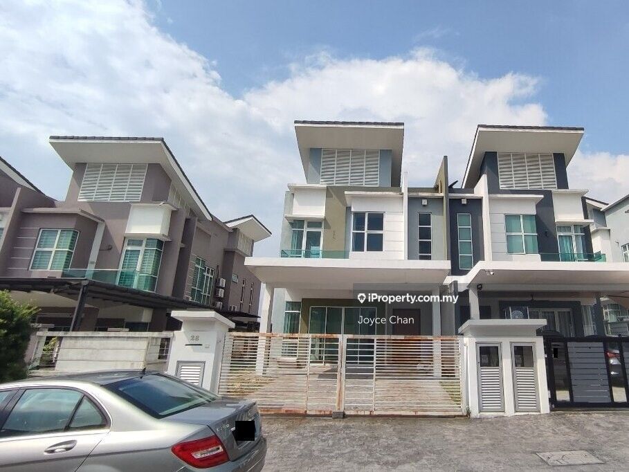 Taman Greenhill (Greenhill Residence), Shah Alam Semidetached House 5+1 bedrooms for sale
