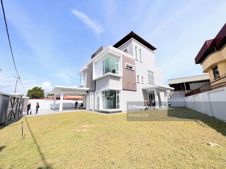 Batu Pahat Bungalow 6 bedrooms for sale | iProperty.com.my