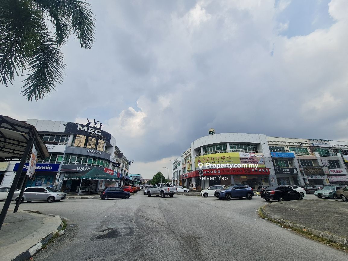 Ground floor shop, bukit tinggi 1, Bandar Bukit Tinggi Intermediate