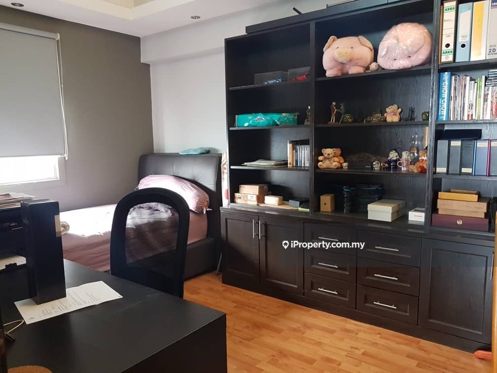 Perdana Exclusive, Damansara Perdana